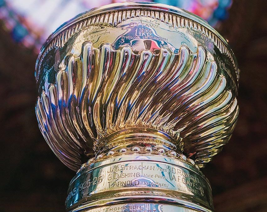 How big is the Stanley Cup and what is it made of? Size and weight